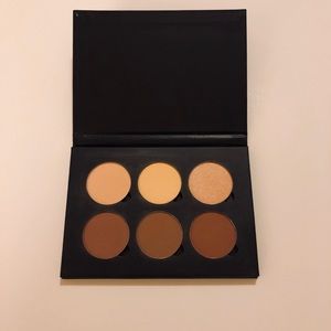 🚫SOLD🚫 Anastasia Beverly Hills Contour Kit